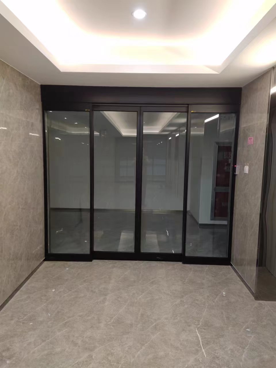 宿豫区玻璃伸缩门